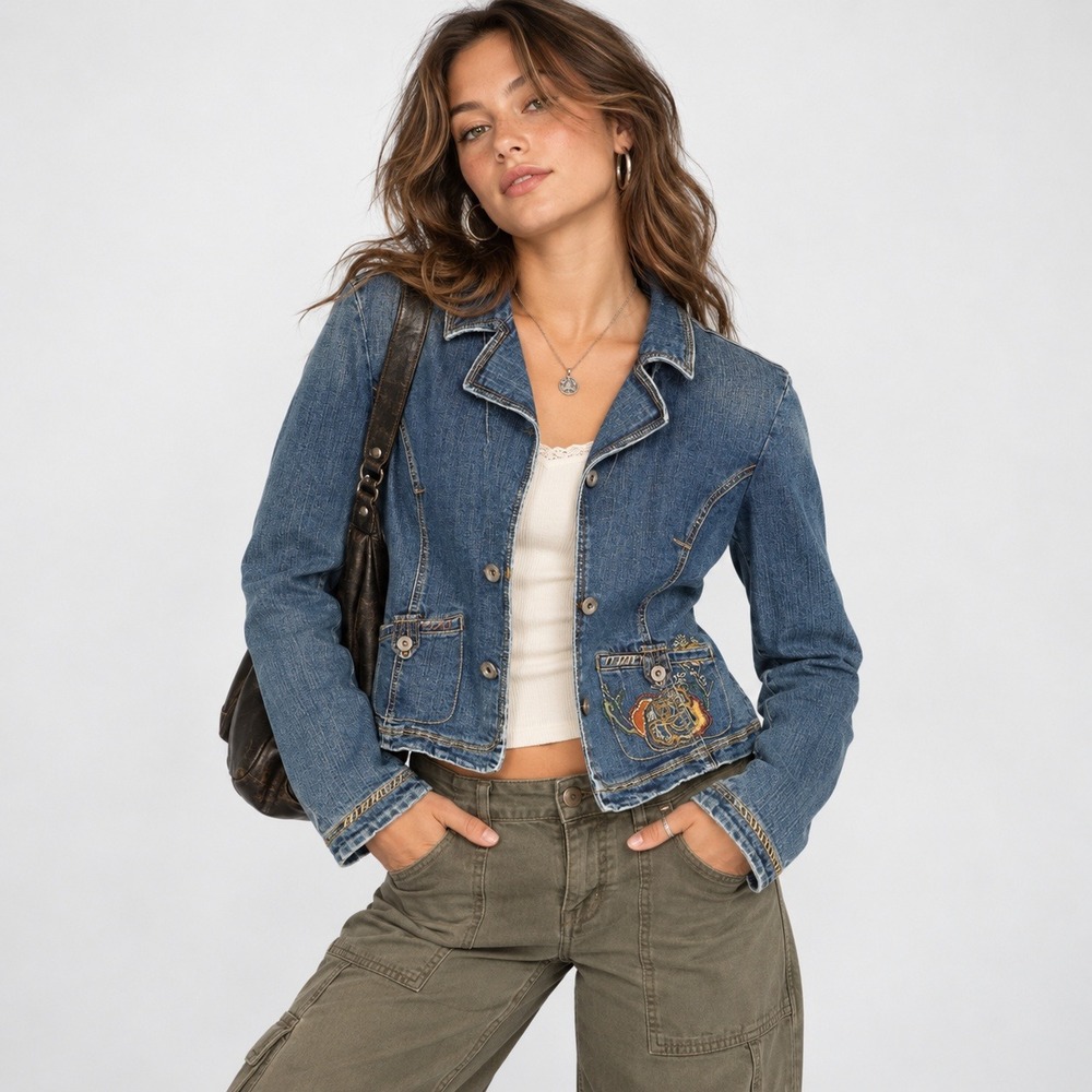 Vintage DKNY Denim Jacket Womens S Embroidered Y2K Pockets Indie Cropped Blue